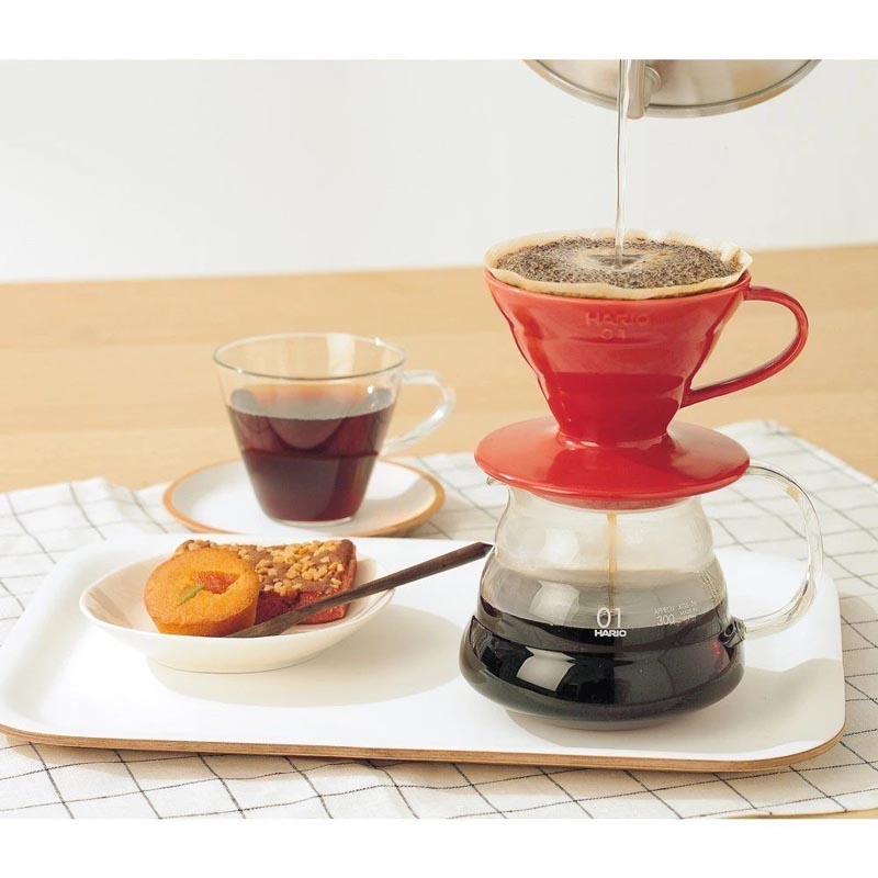 Dripper Hario V60-02 plastový červený
